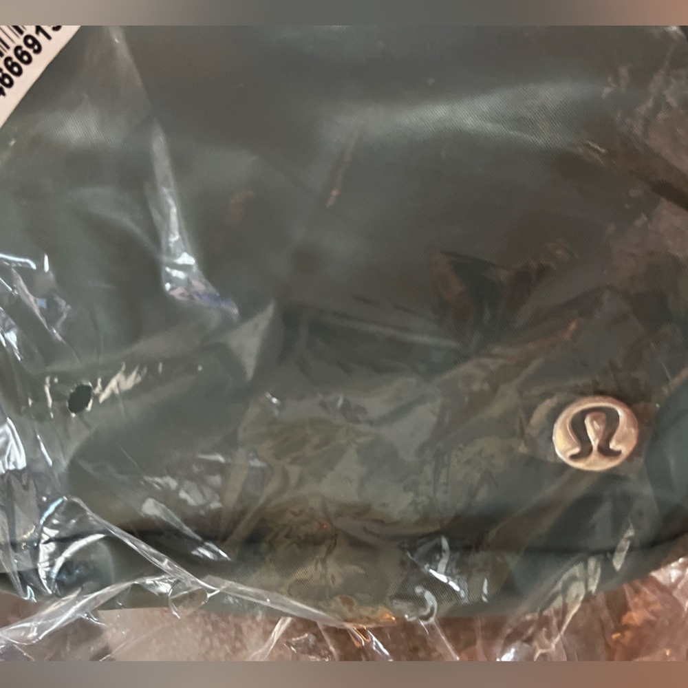 Tidewater Teal Lululemon belt bag